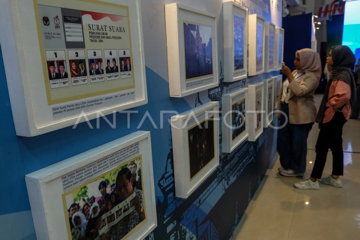 Pameran Foto Pemilu Menyajikan Informasi Demokrasi Indonesia Antara Foto