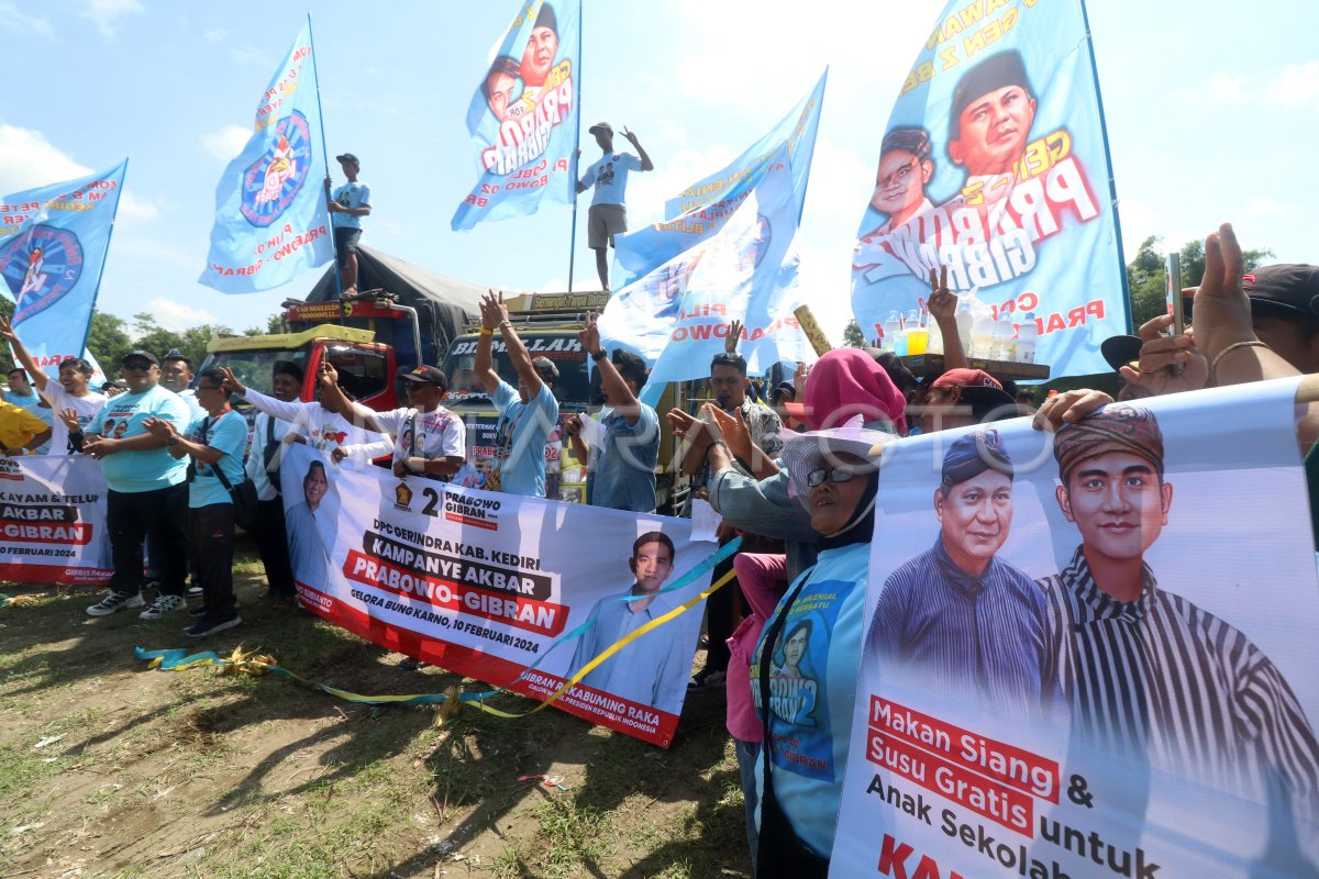 Telur Ayam Untuk Kampanye Prabowo Gibran Antara Foto