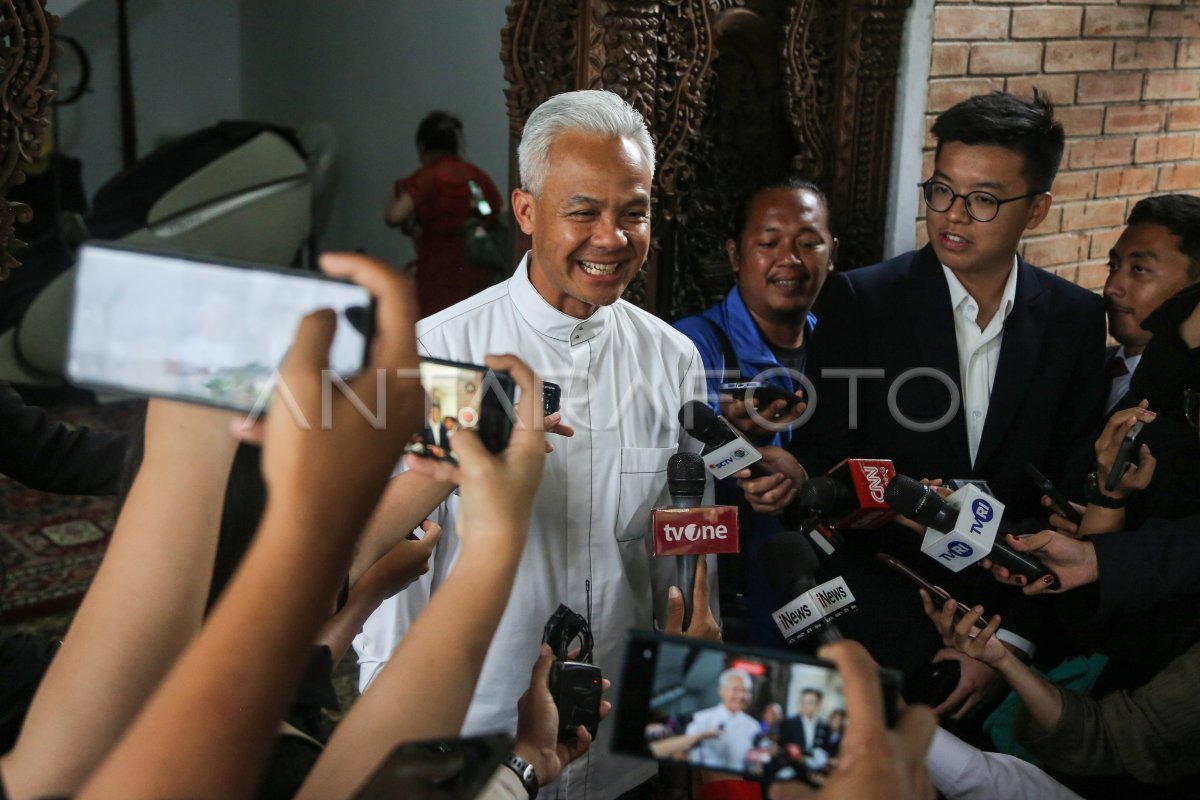 Ganjar Pranowo gunakan hak pilih Pemilu 2024 di Semarang | ANTARA Foto