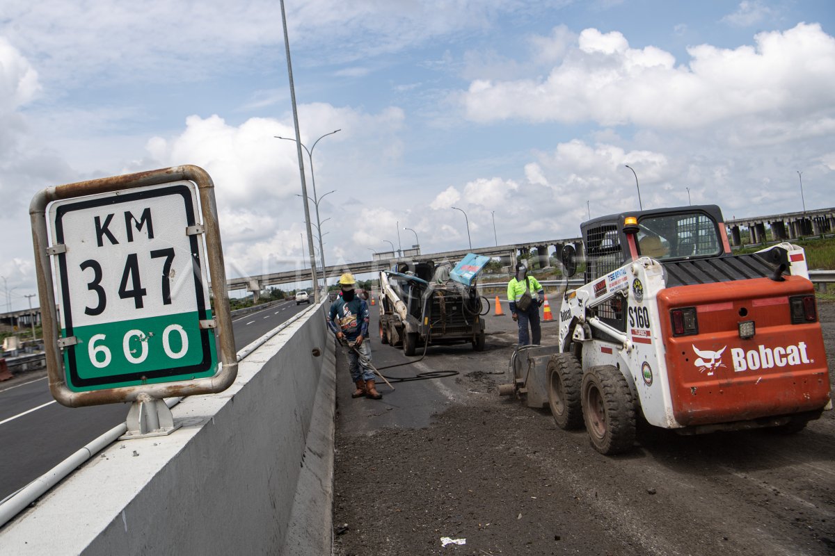 Perbaikan Jalan Tol Palembang Kayu Agung Antara Foto