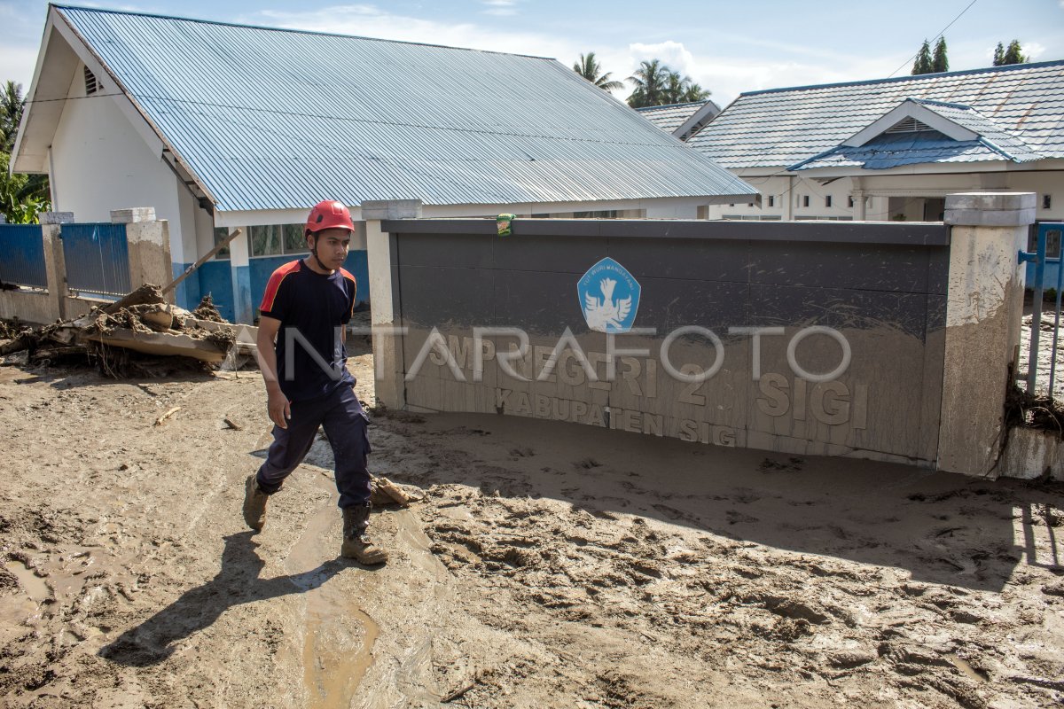 Banjir Bandang Terjang Dua Desa Di Sigi | ANTARA Foto