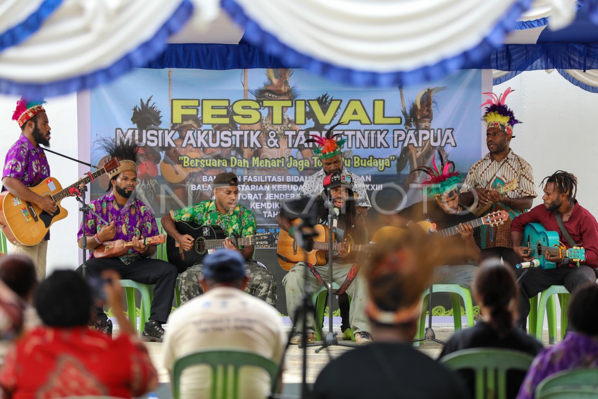 Festival musik dan tari etnik Papua di Manokwari | ANTARA Foto