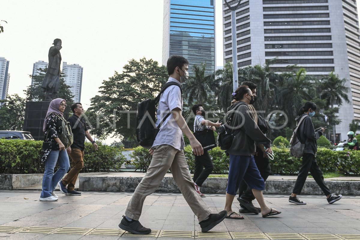 Rencana Pemotongan Gaji Pekerja Untuk Tapera | ANTARA Foto