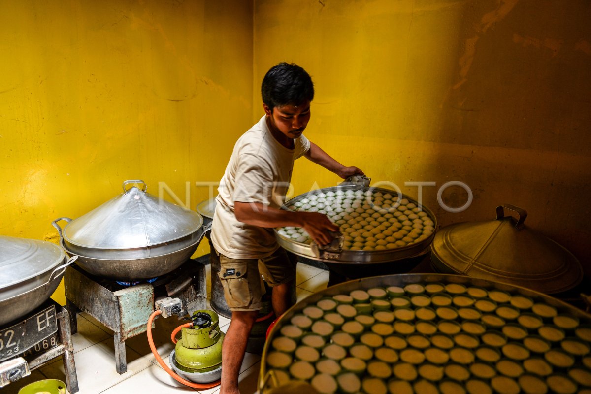 Pertumbuhan industri makanan dan minuman | ANTARA Foto