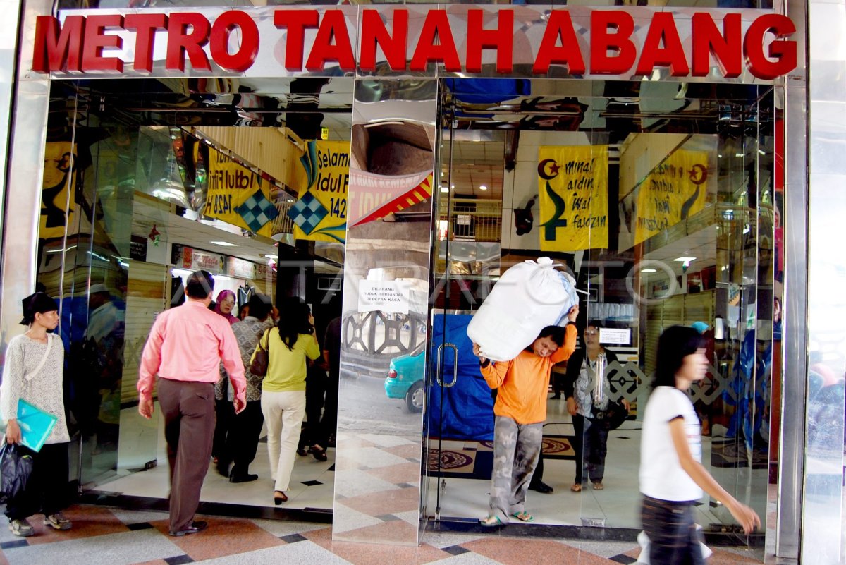 Turun Harga Antara Foto