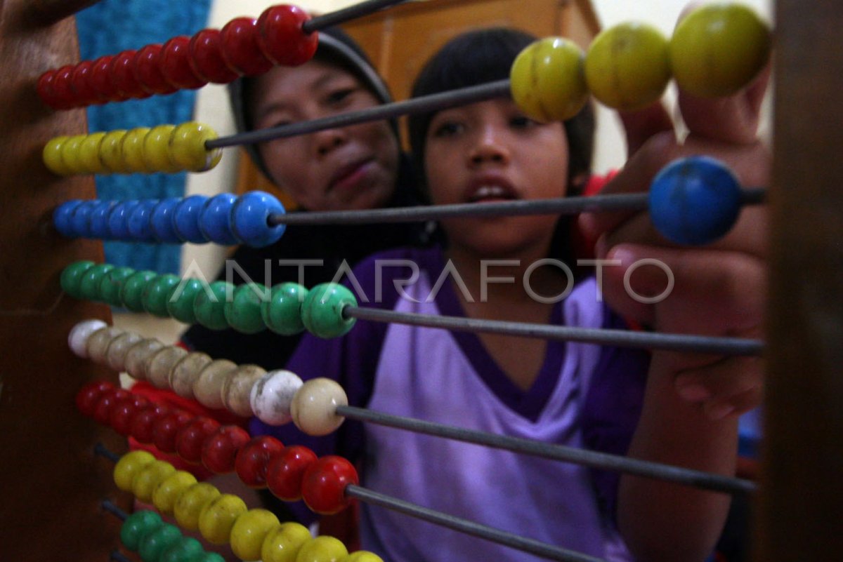 PENDIDIKAN ANAK BERKEBUTUHAN KHUSUS | ANTARA Foto