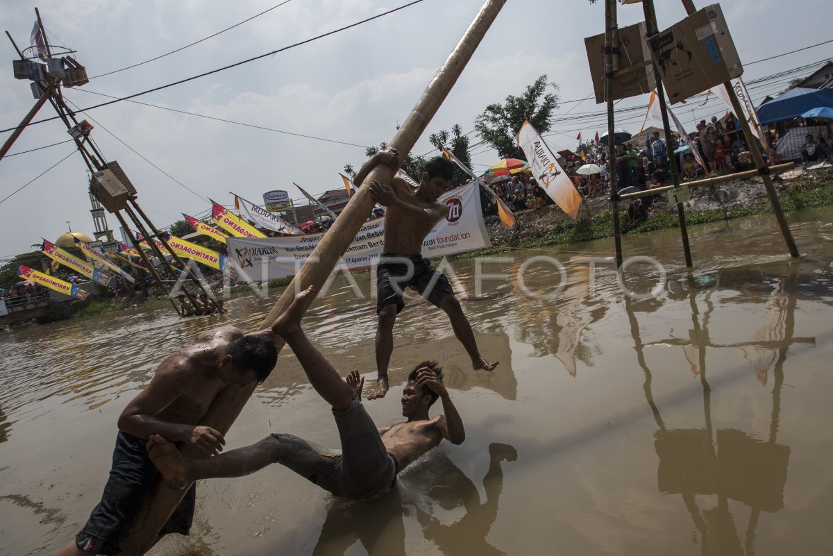 Perayaan Kemerdekaan Di Kali Malang Antara Foto