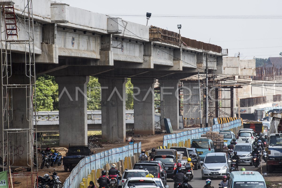 TOL BECAKAYU BEROPERASI 2017 | ANTARA Foto