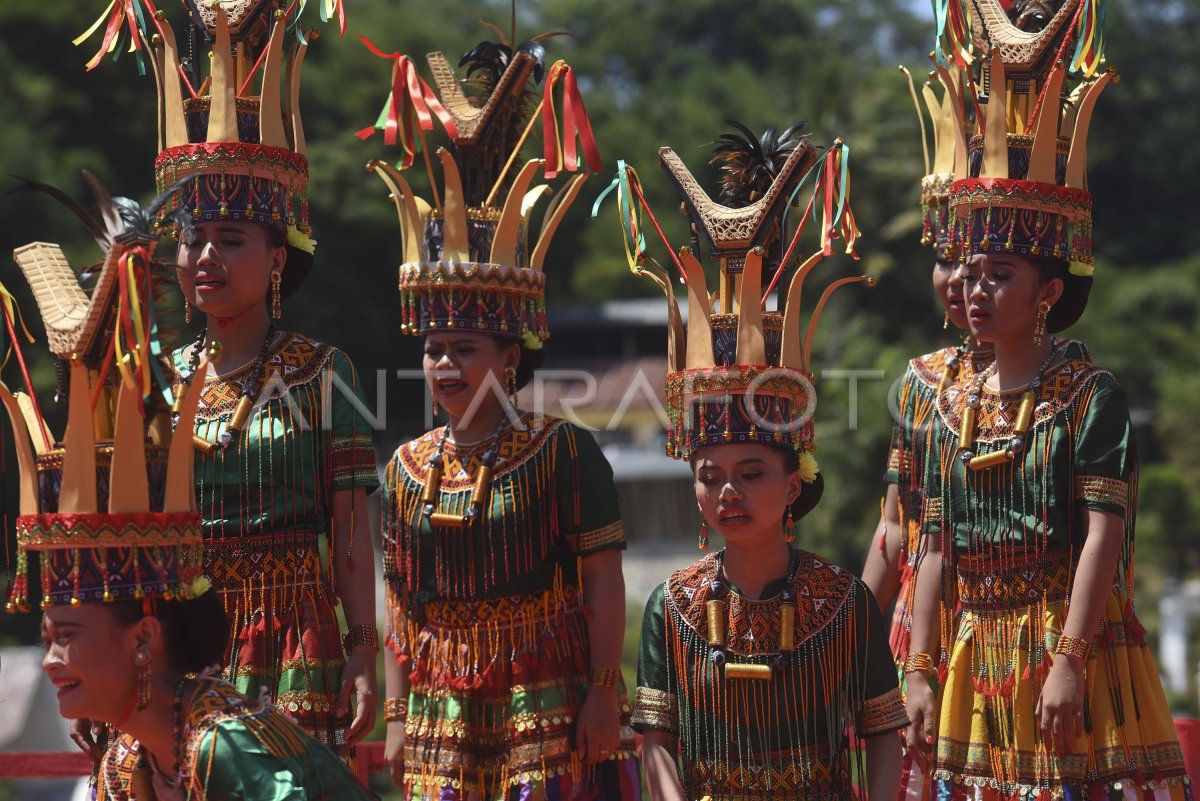 LOVELY DESEMBER TORAJA | ANTARA Foto