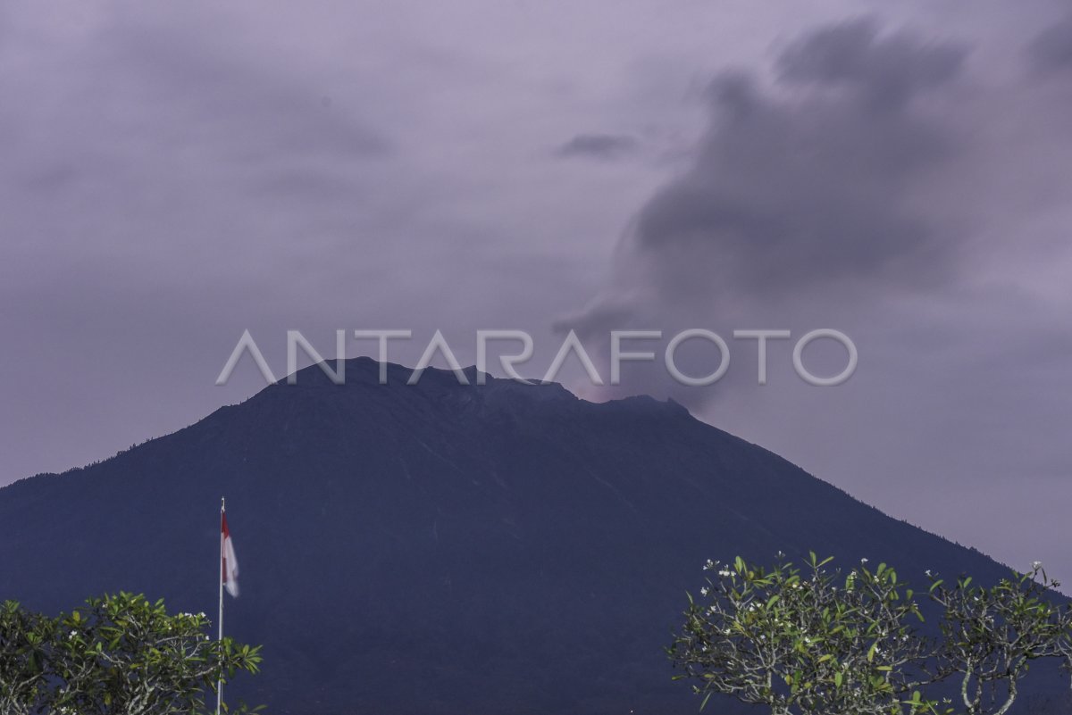 AKTIVITAS GUNUNG AGUNG