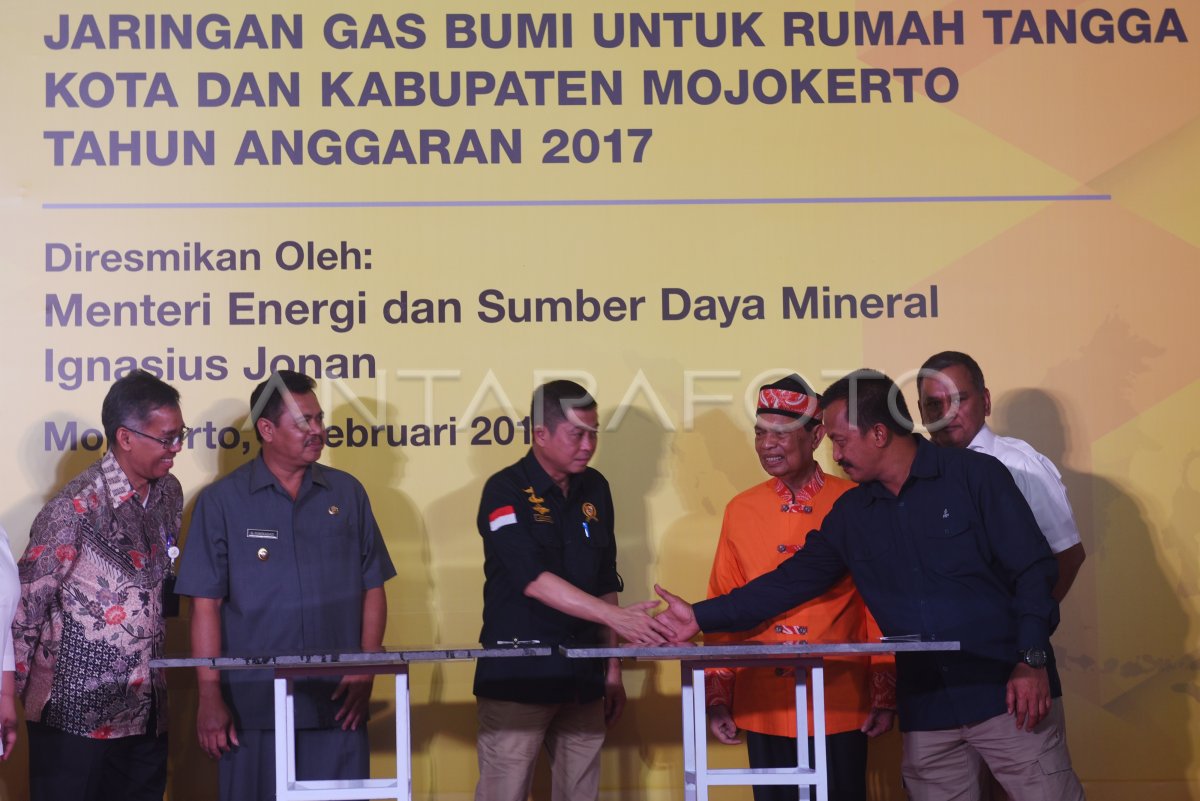 PERESMIAN JARINGAN GAS BUMI RUMAH TANGGA | ANTARA Foto