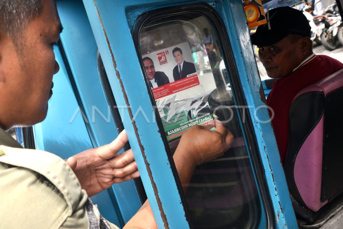 SOSIALISASI DAN PENERTIBAN ATRIBUT KAMPANYE | ANTARA Foto