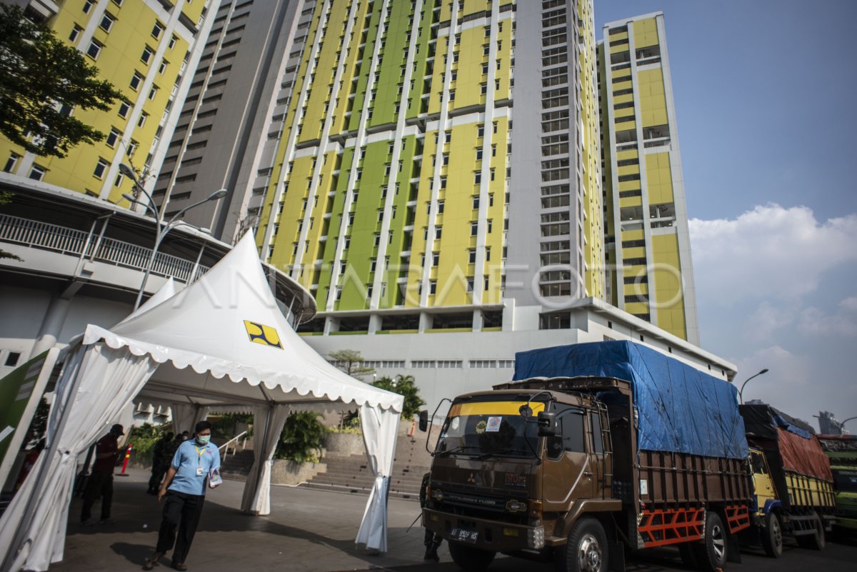 PERSIAPAN RUSUN PASAR RUMPUT SEBAGAI TEMPAT ISOLASI | ANTARA Foto