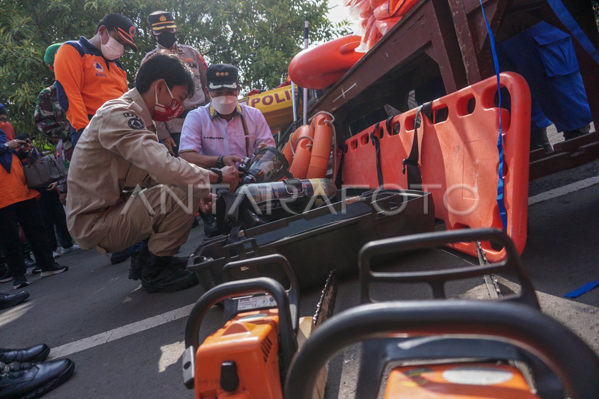 APEL KESIAPSIAGAAN BENCANA | ANTARA Foto