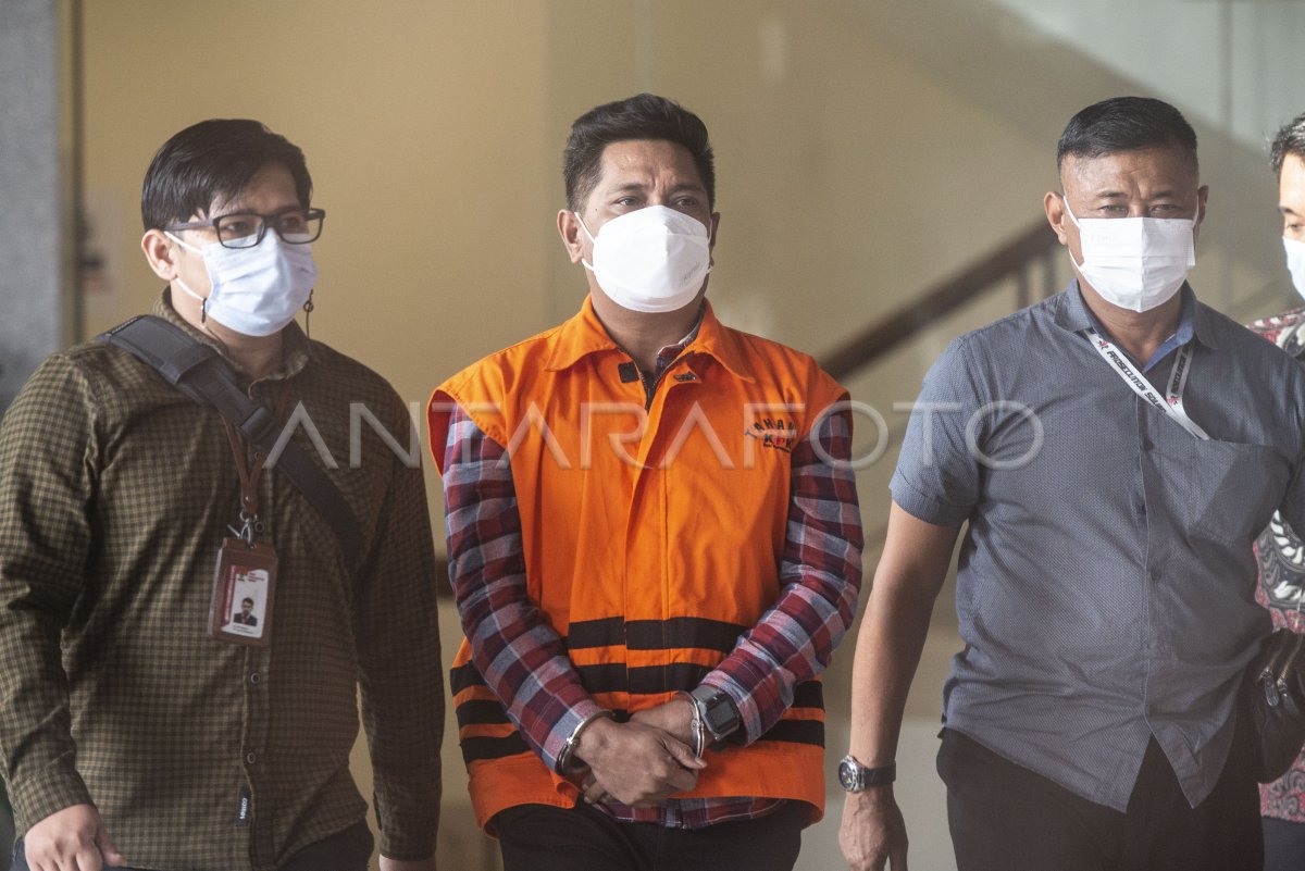 PENAHANAN TERSANGKA KASUS KORUPSI DANA PEN 2021 | ANTARA Foto