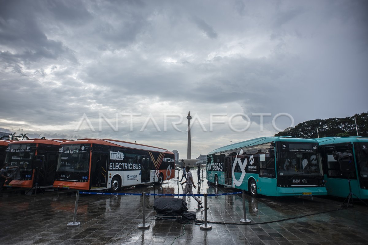 Inagurasi Bus Lisrik Transjakarta Antara Foto