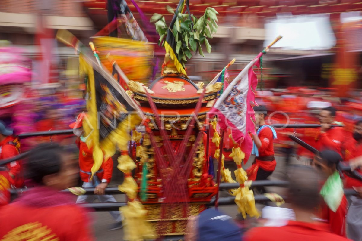 KIRAB RITUAL DAN BUDAYA IMLEK 2023 DI PEKALONGAN | ANTARA Foto