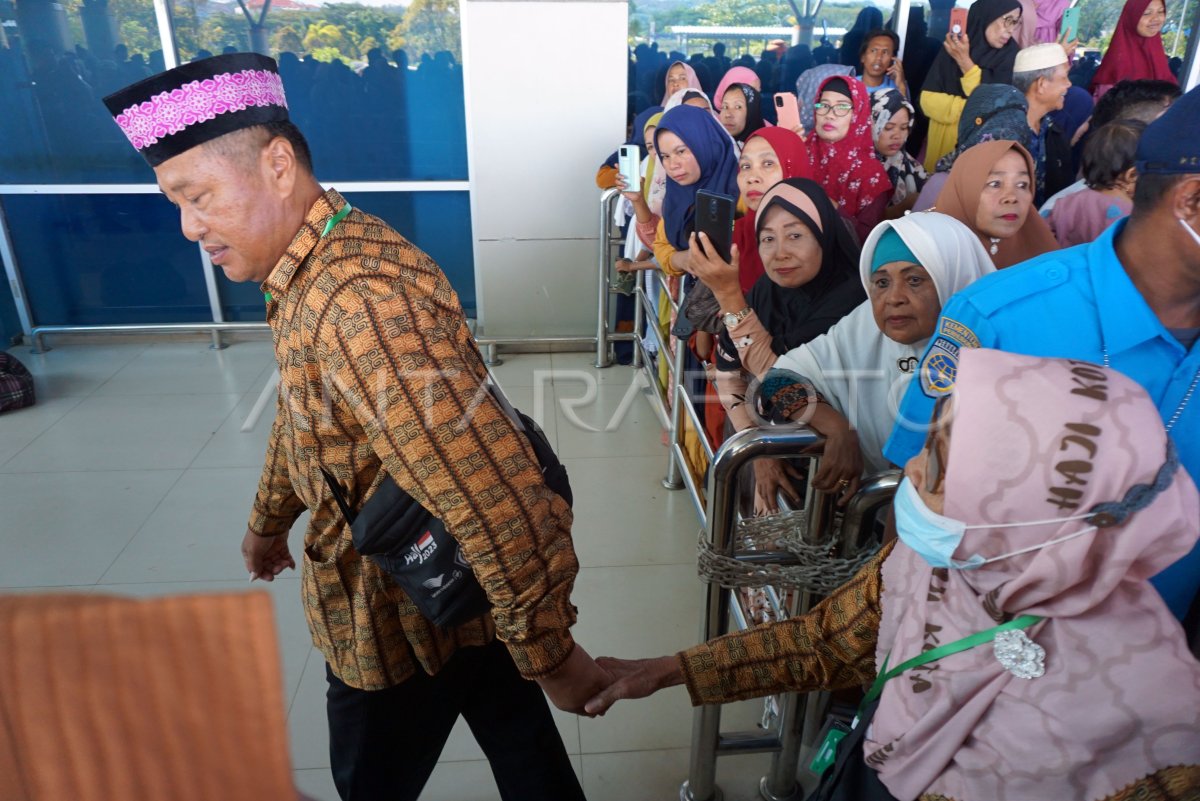 Pemberangkatan jamaah calon haji Papua Barat Daya