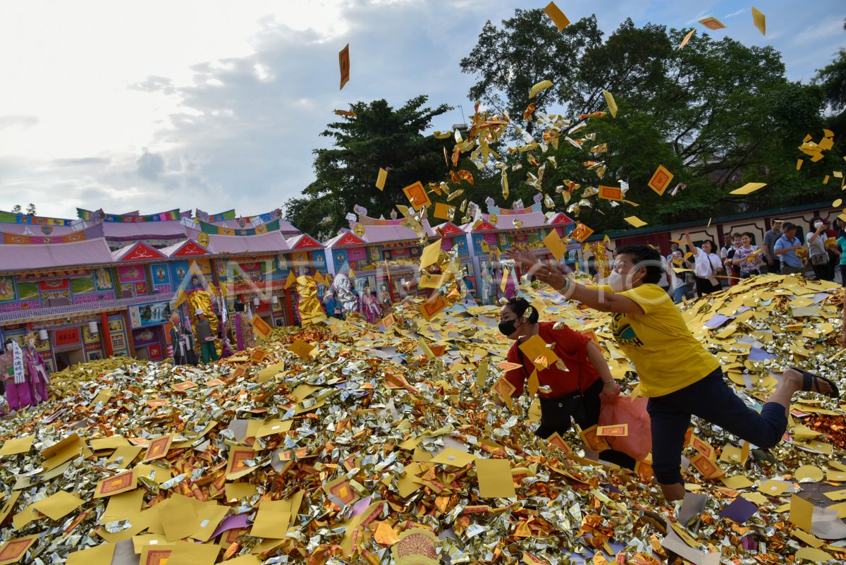 Hungry Ghost Festival di Medan
