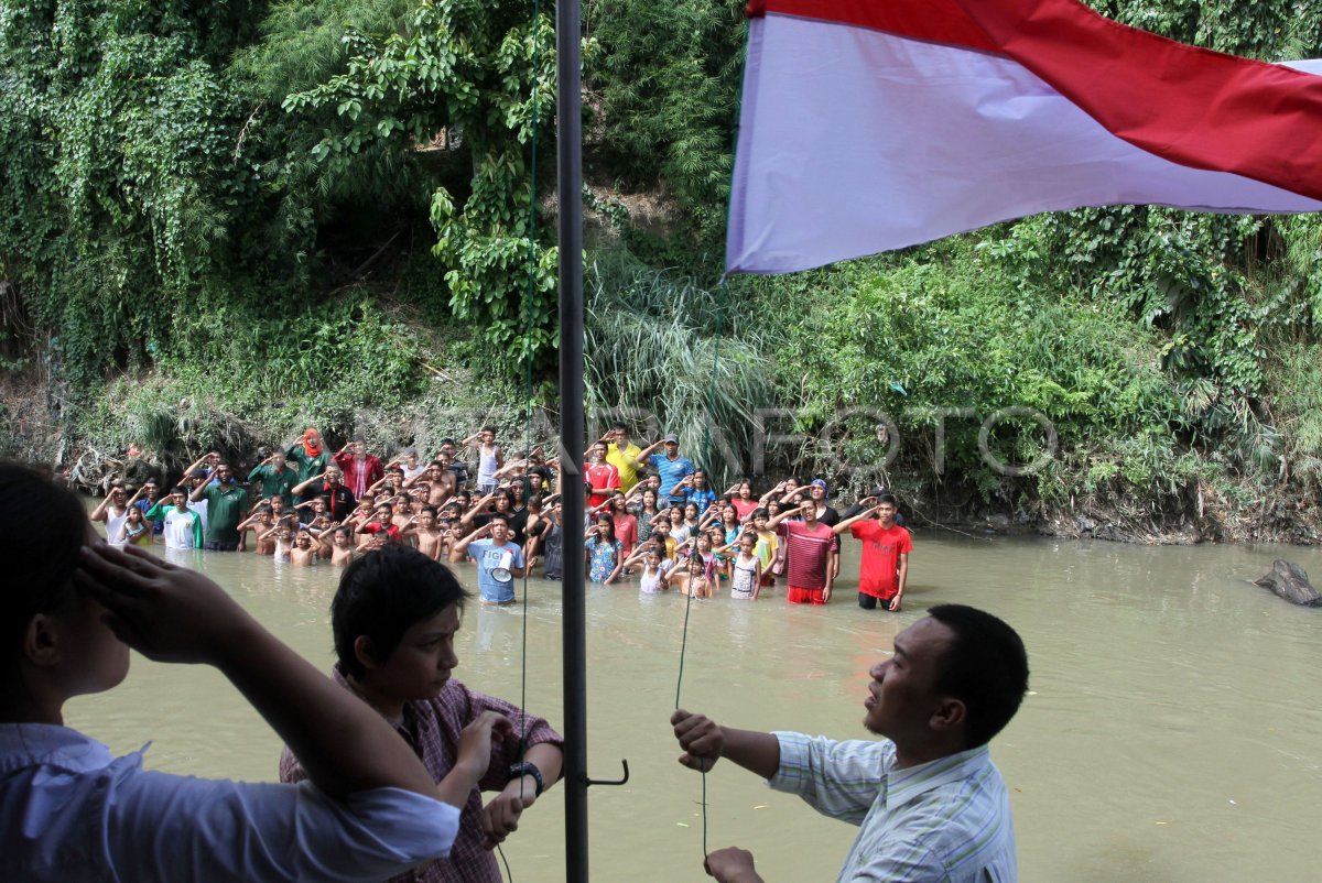 Upacara Memperingati Hari Pahlawan Antara Foto