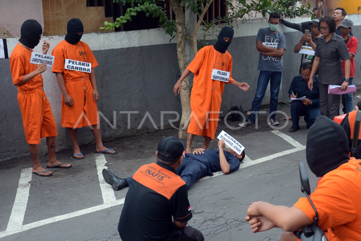 Rekonstruksi Pembunuhan Anggota Tni Antara Foto