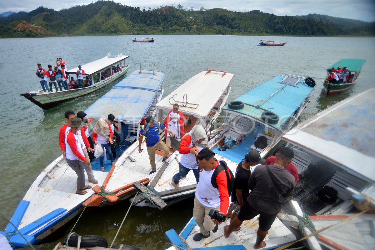 Kawasan Mandeh Jelang Libur Akhir Tahun Antara Foto