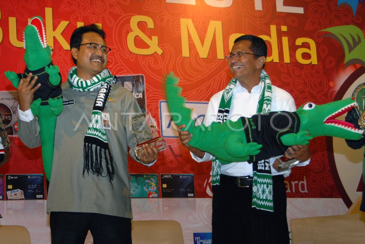 PAMERAN BUKU