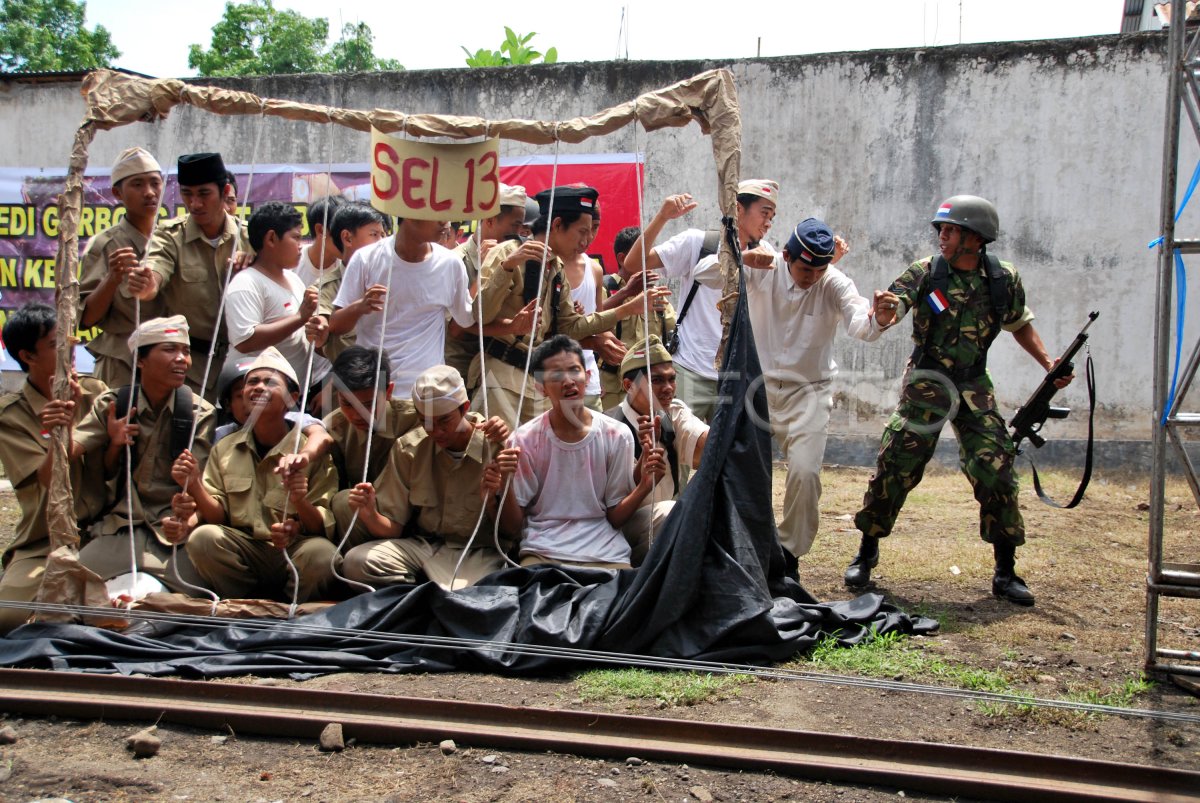 TRAGEDI GERBONG MAUT | ANTARA Foto