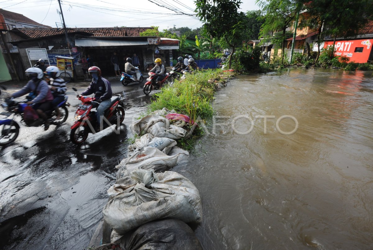 Banjir Kiriman Antara Foto