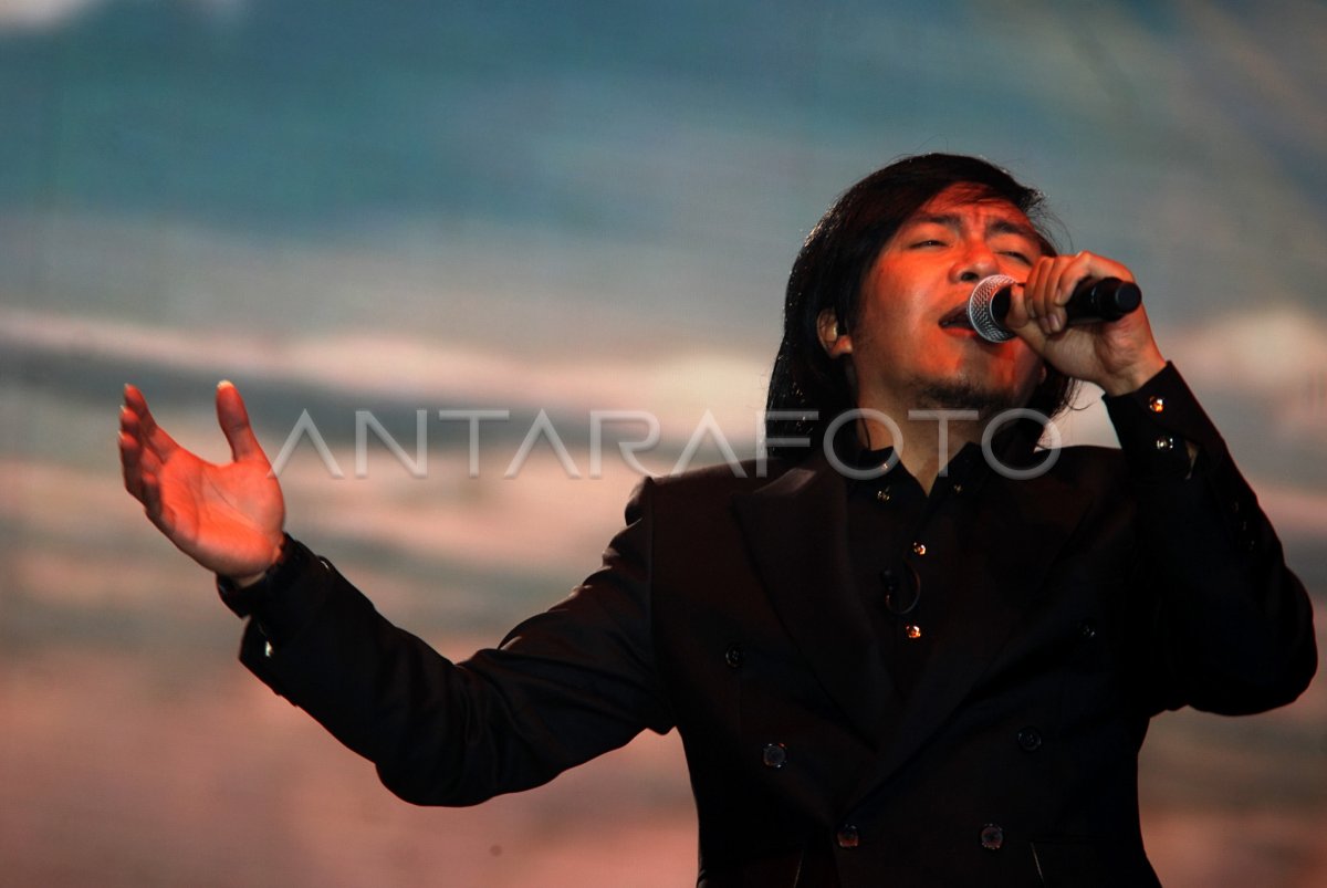 PENAMPILAN ARI LASSO ANTARA Foto