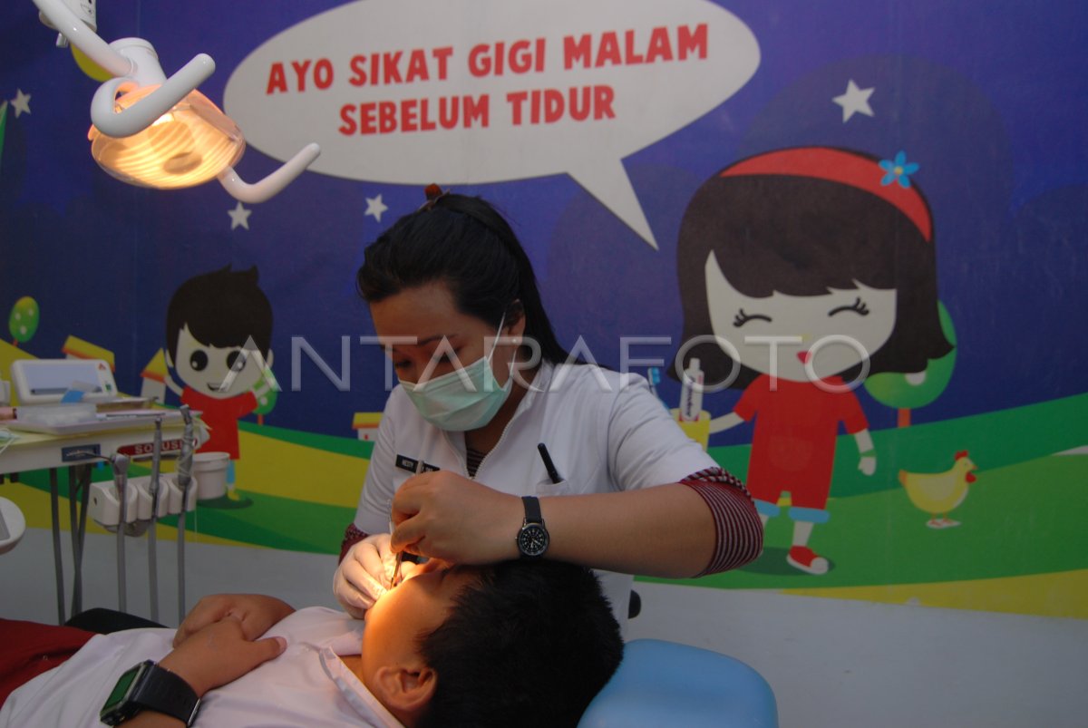 Bulan Kesehatan Gigi Nasional Antara Foto