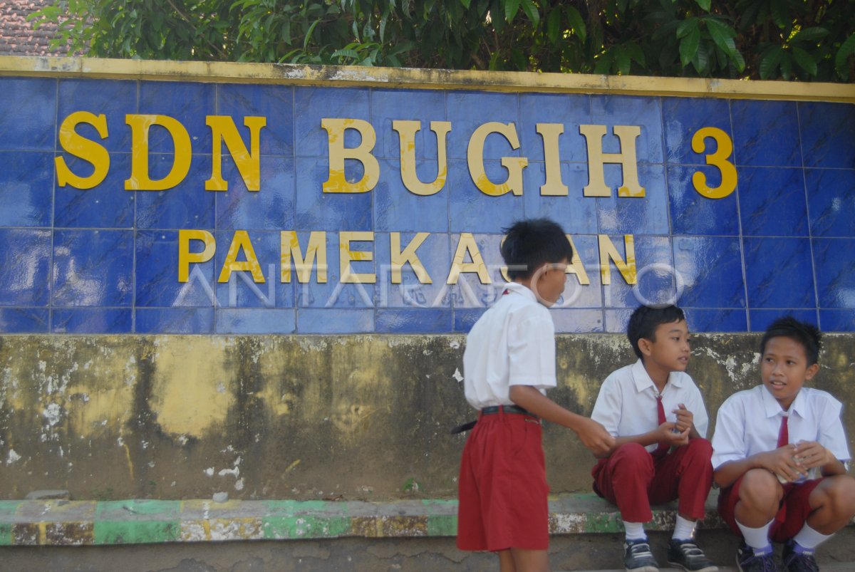 HARI PERTAMA SEKOLAH | ANTARA Foto