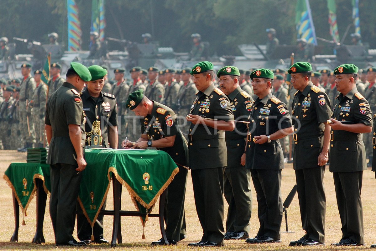 SERTIJAB PANGKOSTRAD | ANTARA Foto