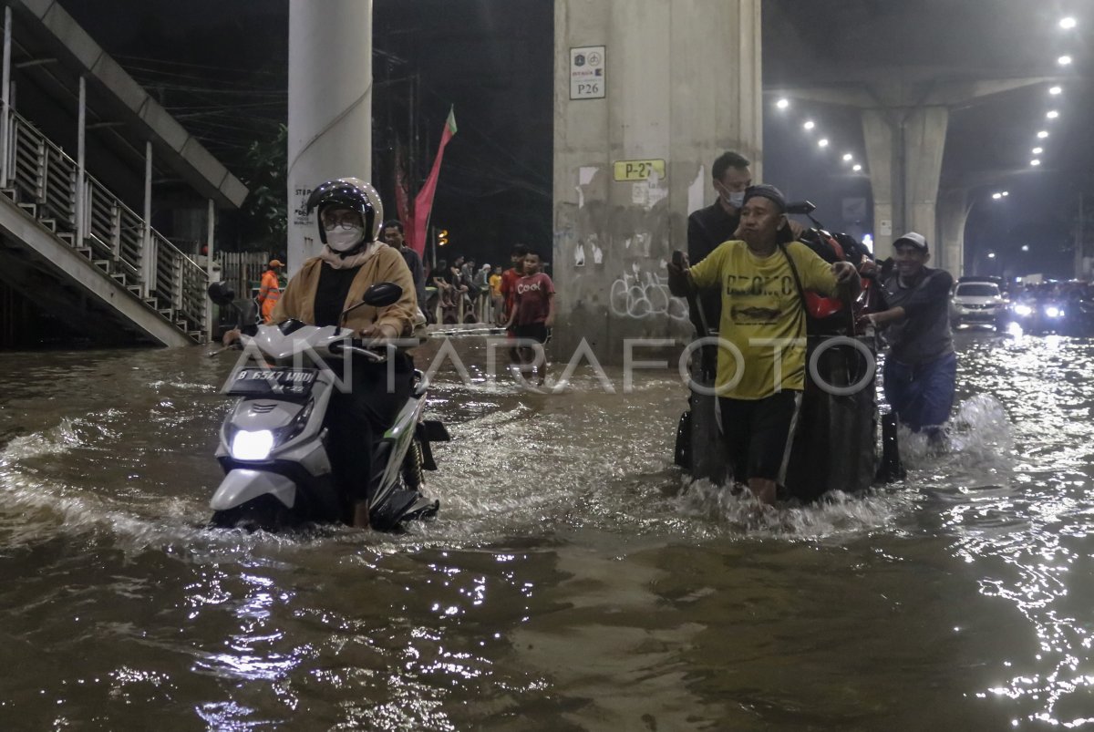 BANJIR DI JAKARTA | ANTARA Foto