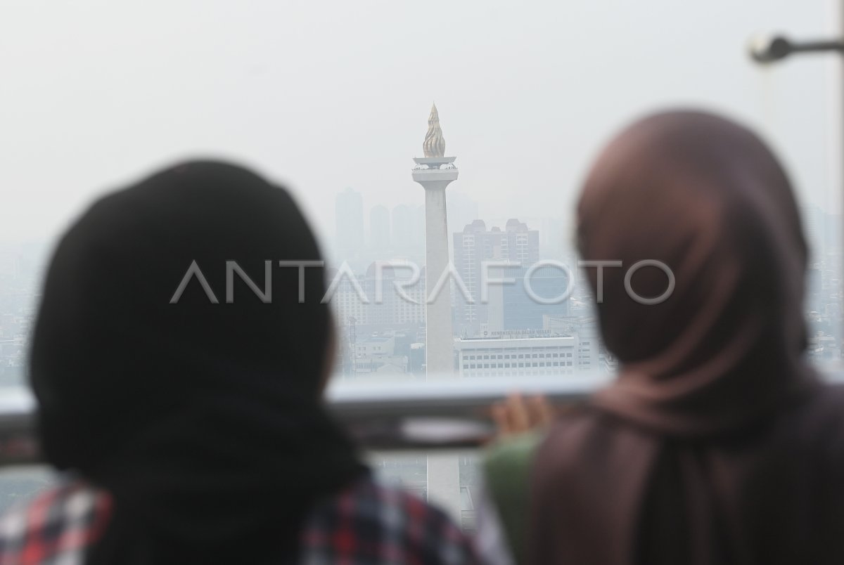 Kualitas Udara Jakarta Terburuk Sedunia | ANTARA Foto