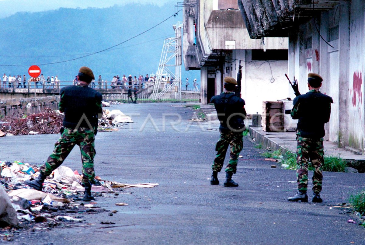 KERUSUHAN AMBON | ANTARA Foto