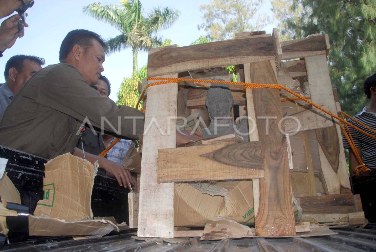 ARCA ASLI | ANTARA Foto