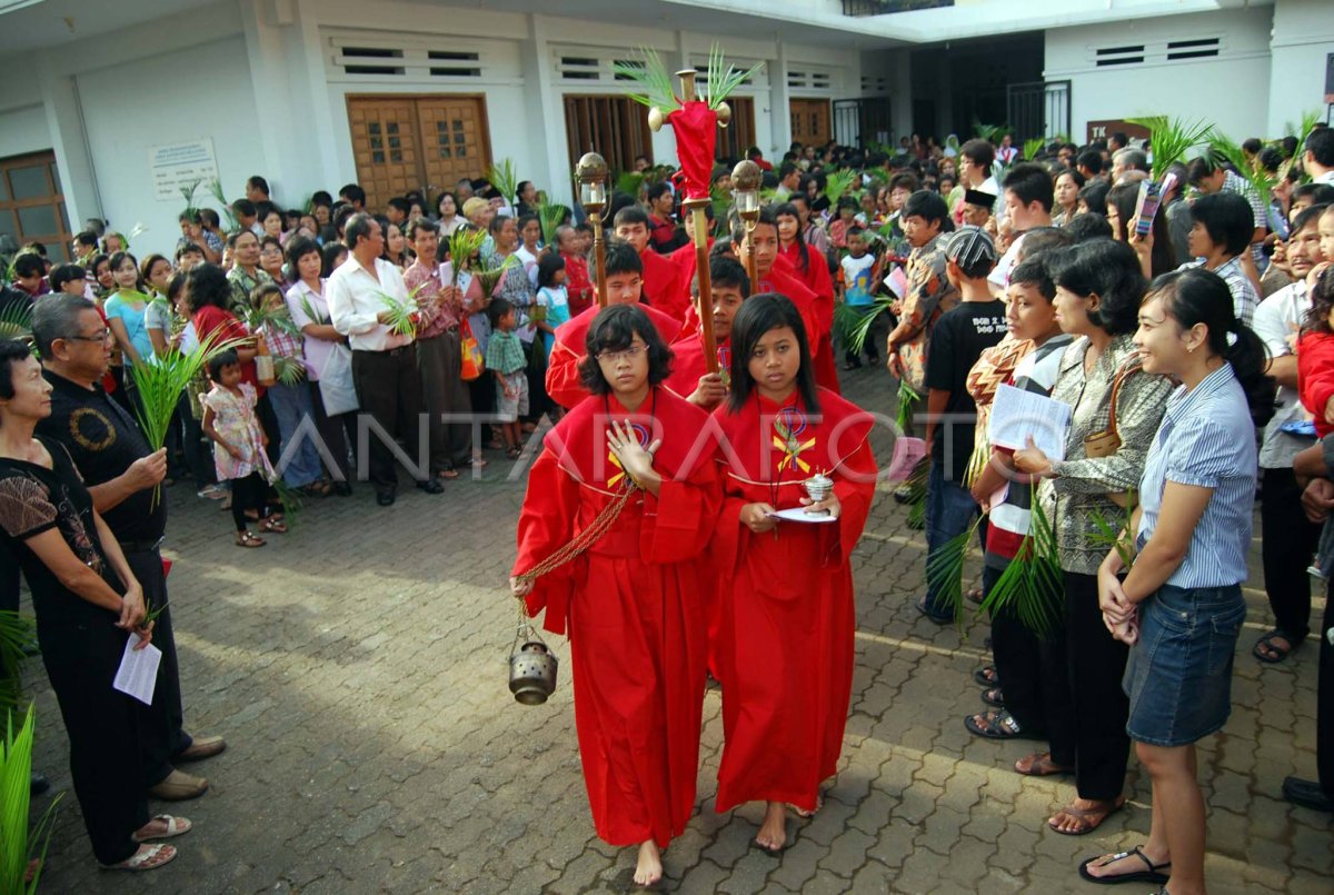 MINGGU PALMA | ANTARA Foto