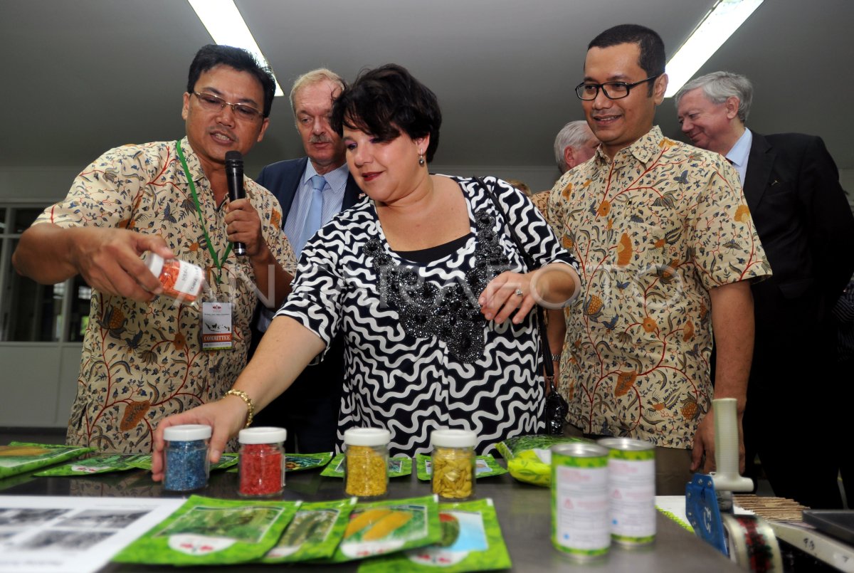 MENTERI BELANDA KUNJUNGI EWINDO | ANTARA Foto