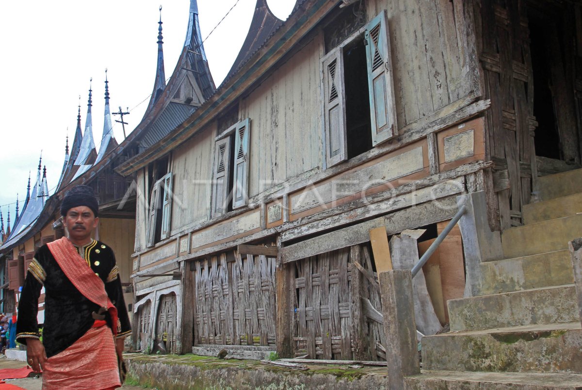 RUMAH GADANG MULAI DITINGGALKAN | ANTARA Foto