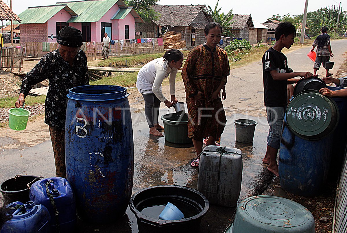 KRISIS AIR BERSIH | ANTARA Foto