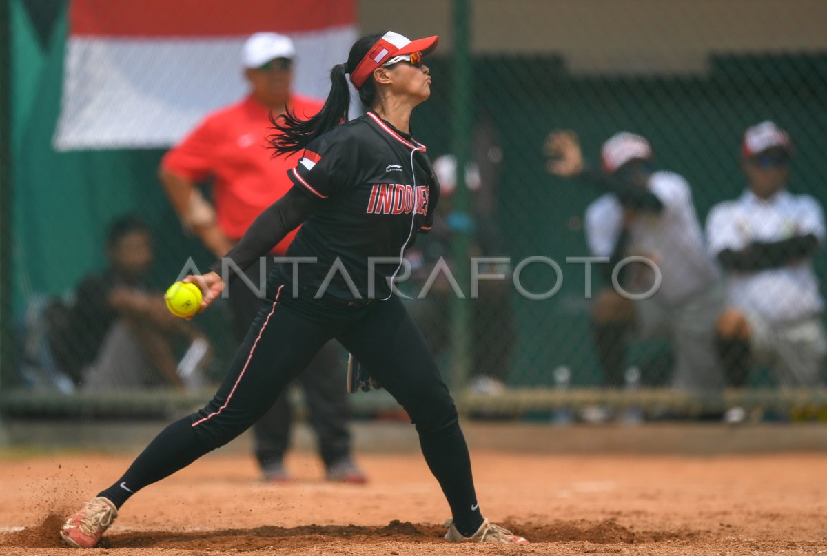 SOFTBALL PUTRI FILIPHINA VS INDONESIA ASIAN GAMES 2018 | ANTARA Foto