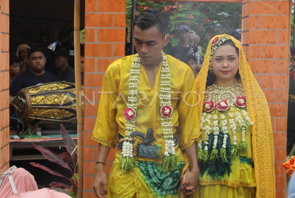 Adat Badudus Pengantin Di Hulu Sungai Tengah Antara Foto