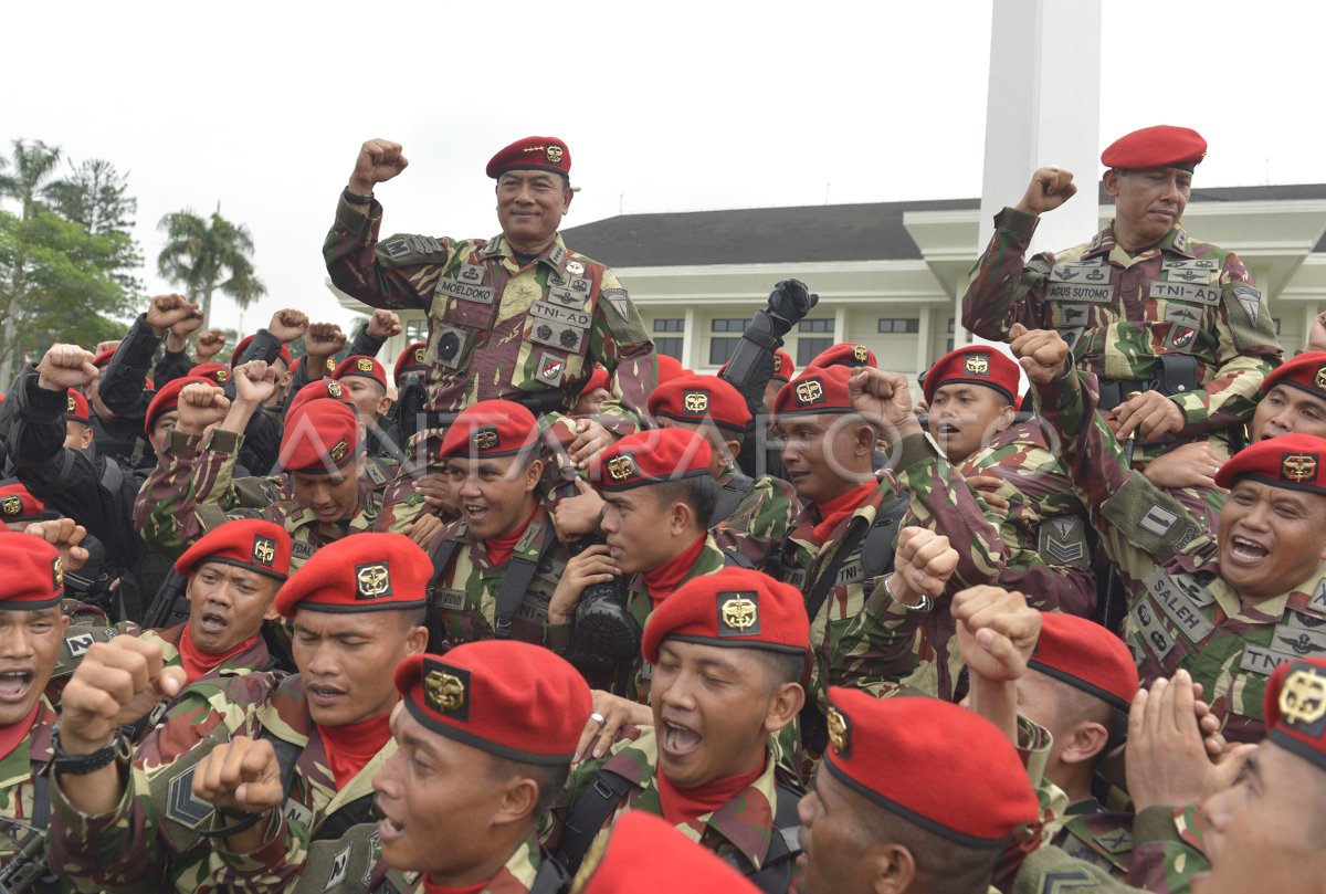 Warga Kehormatan Kopassus Antara Foto