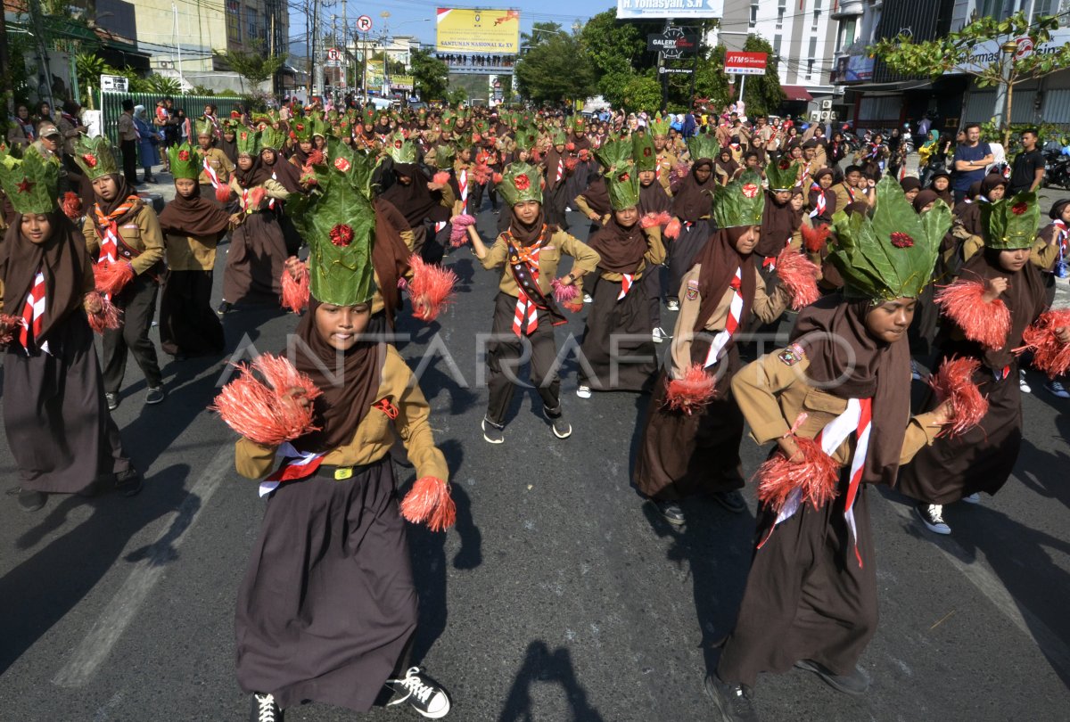 REKOR MURI PENARI PRAMUKA TERBANYAK | ANTARA Foto