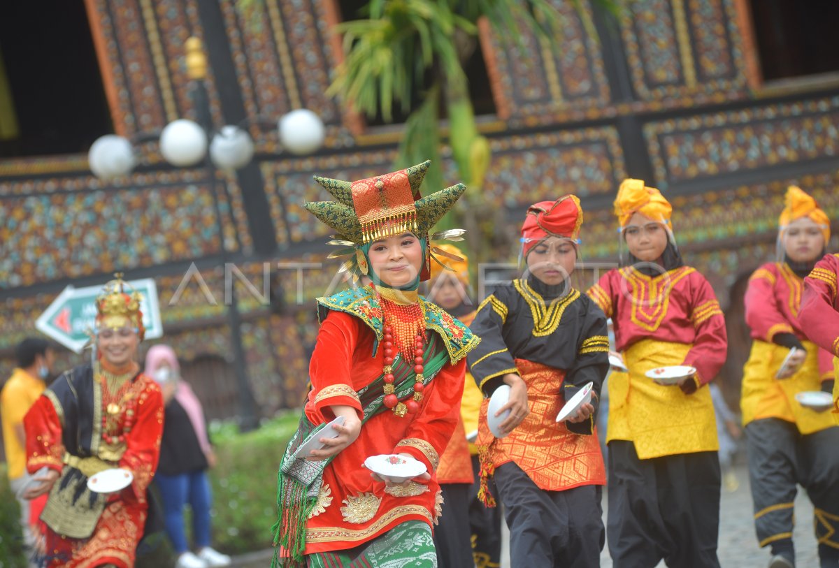 FESTIVAL PESONA MINANGKABAU | ANTARA Foto