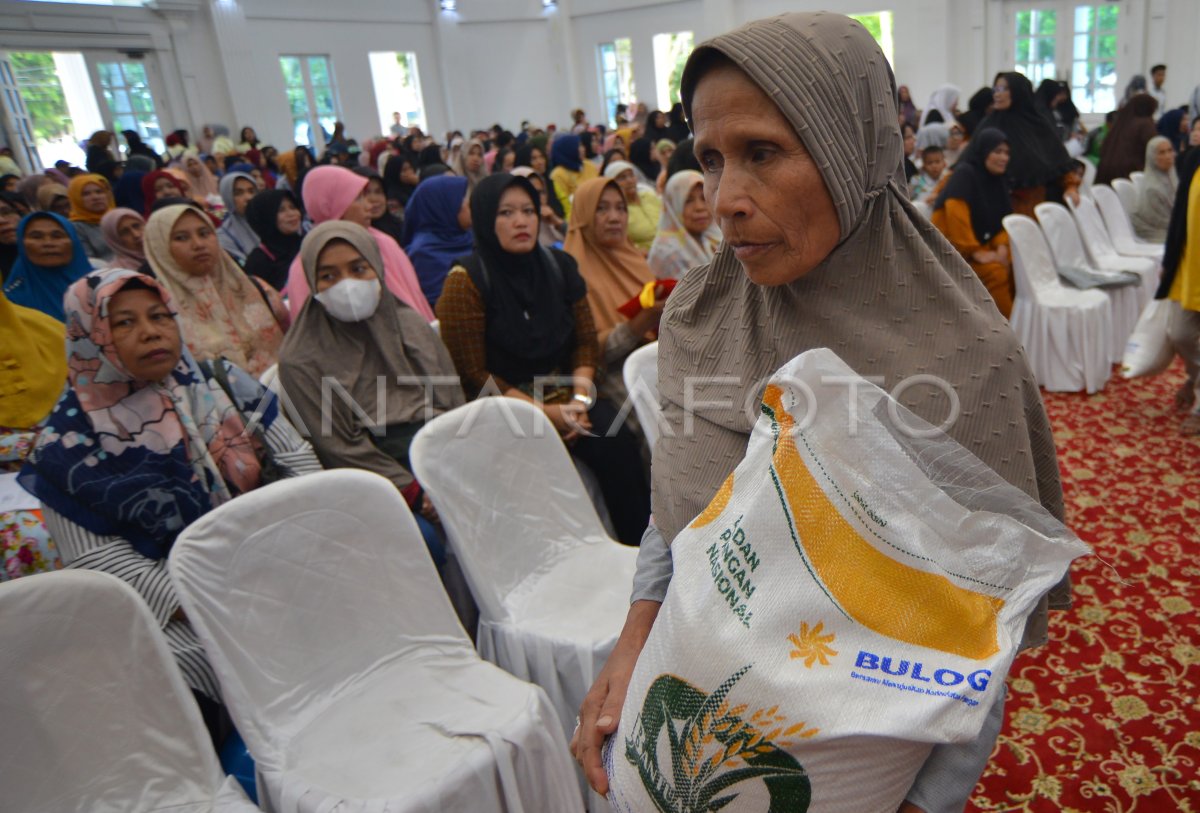 Penyaluran beras cadangan pemerintah di Bukittinggi