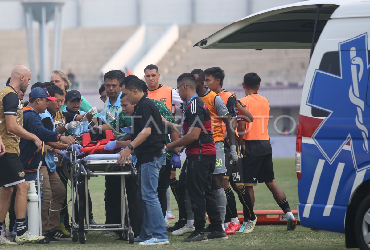 Dewa United bermain imbang dengan Persebaya Surabaya