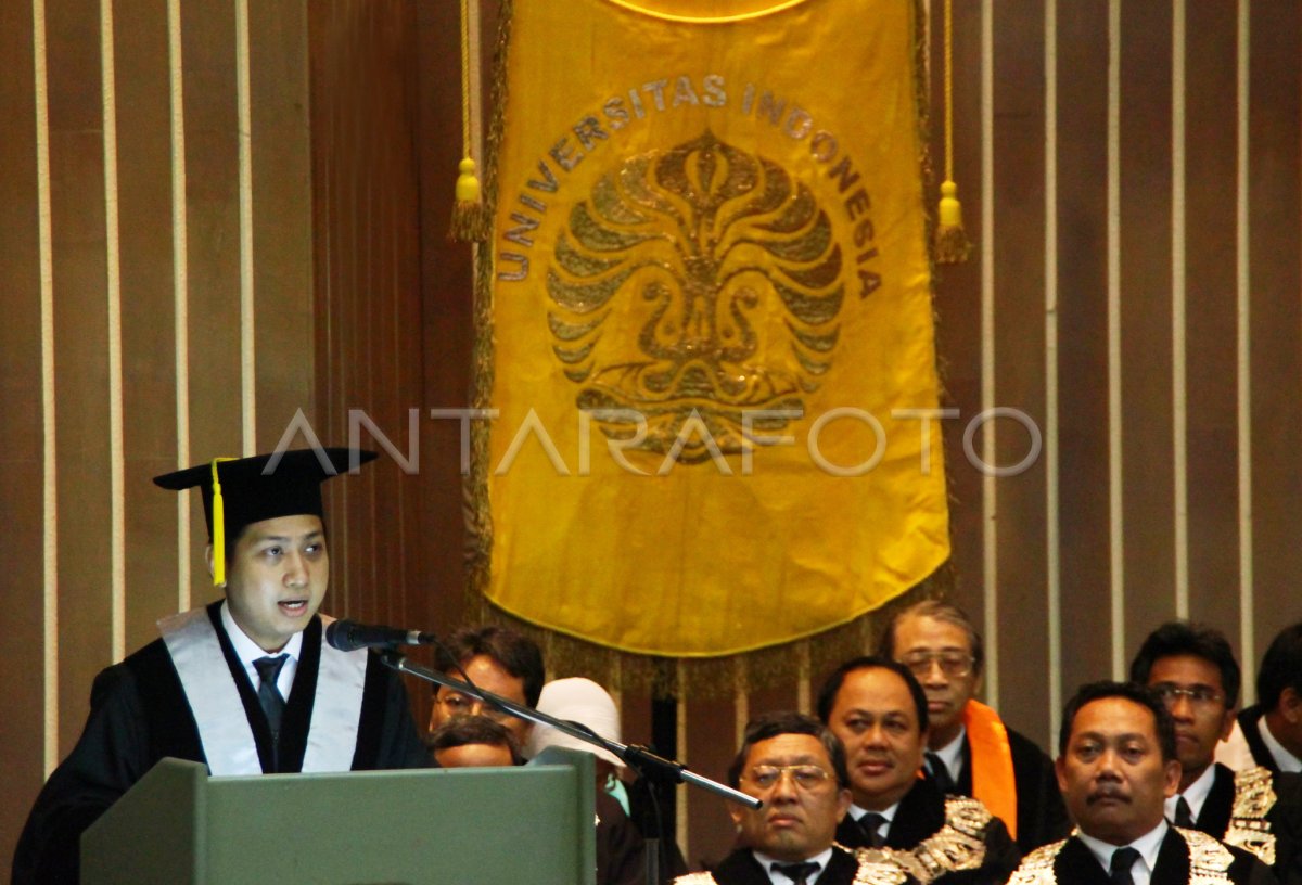 PENGUKUHAN GURU BESAR | ANTARA Foto