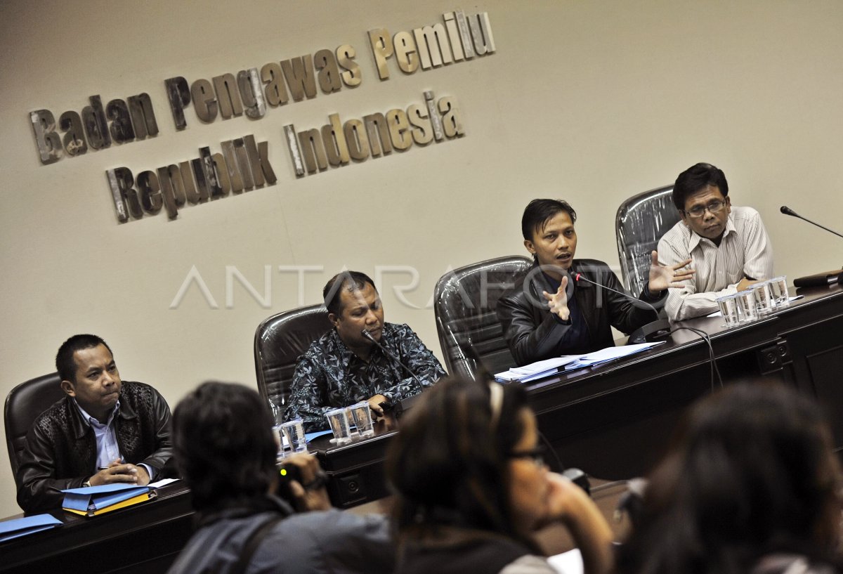 Pengawasan Verifikasi Parpol Antara Foto